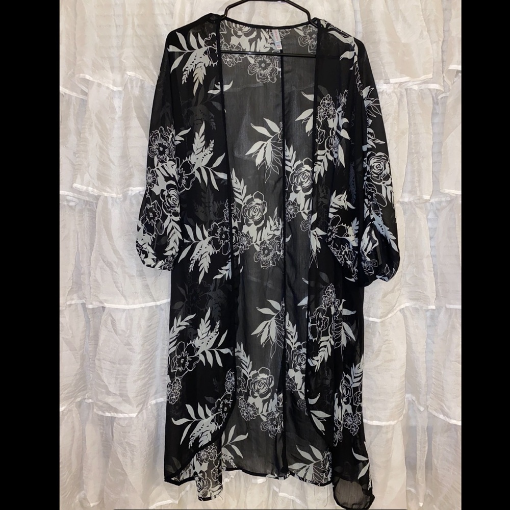 Xhilaration 1/4 Sleeve Floral Kimono